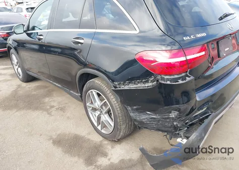 2018 Mercedes-Benz Glc 300 4Matic z USA, uszkodzony, nr VIN WDC0G4KBXJV021020